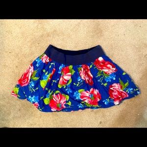 Hollister floral skirt size M